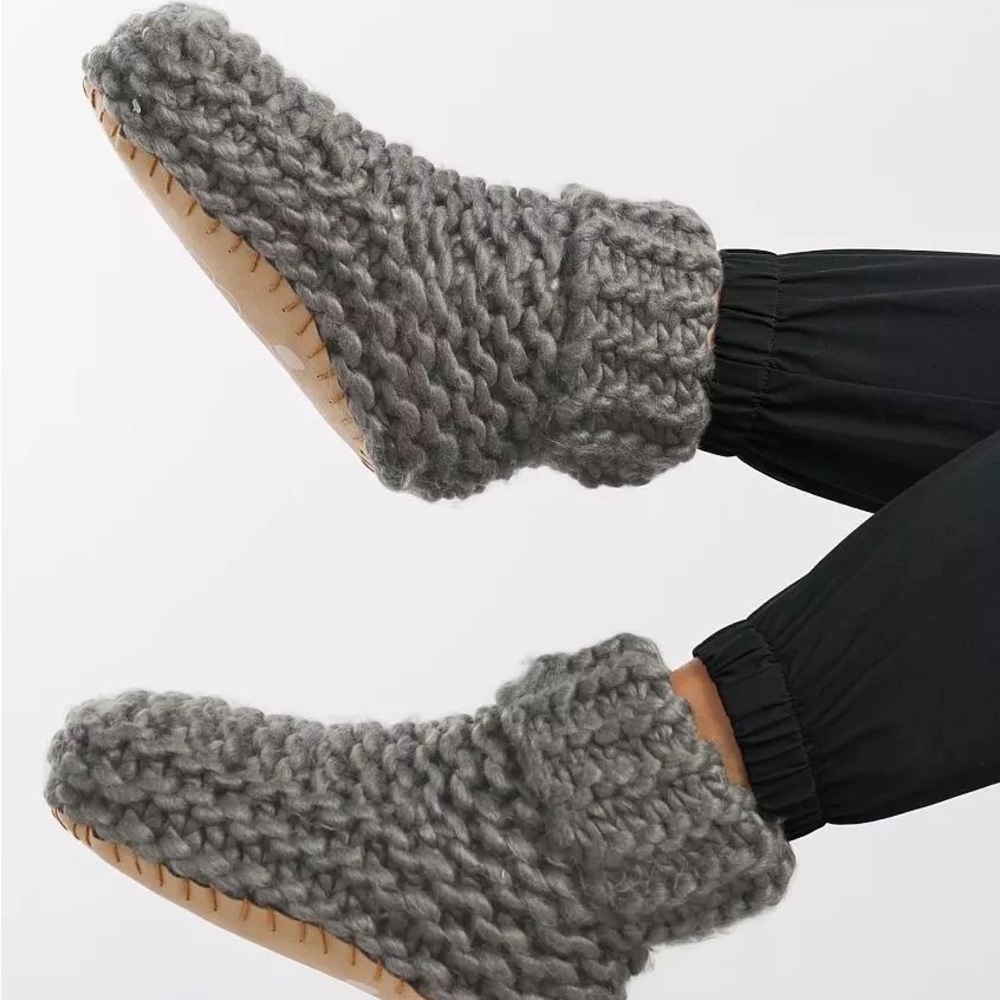 Lemon Slipper Socks